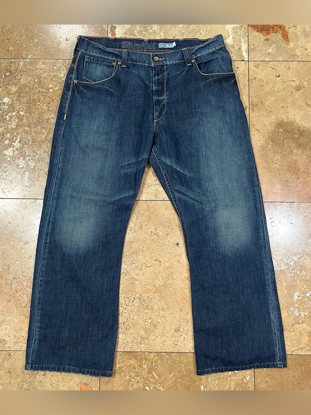 Vintage Y2K Levi’s SilverTab Men’s Boot Cut Baggy Dark Wash Faded Jeans 38X30